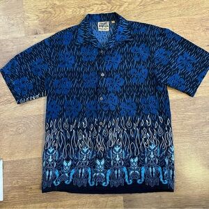 Maui Maui Men's Blue Hawaiian Floral Pattern Shirt